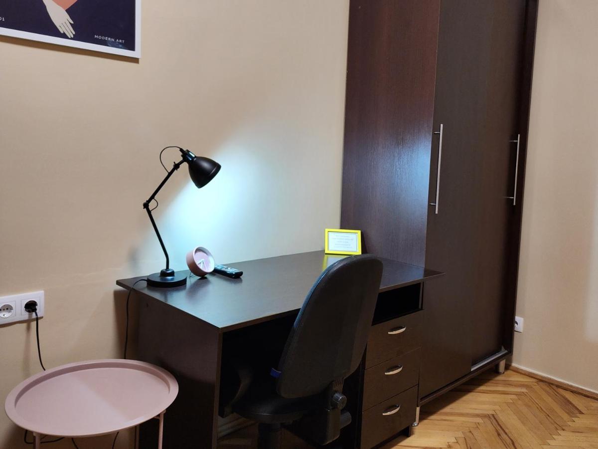В Центрі М.Чернівці 2 Кімнатна Затишна Квартира. Екстериор снимка